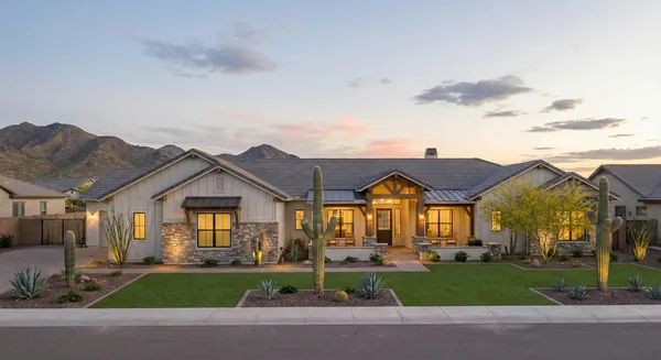 Luxury homes in Queen Creek